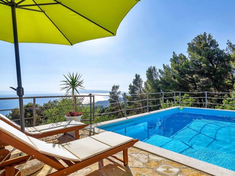 Renoviertes Ferienhaus in Tučepi mit Privatem Pool — photo 4