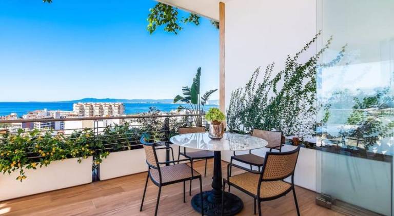 Big holiday apartment with pool | Pet-friendly — photo 4