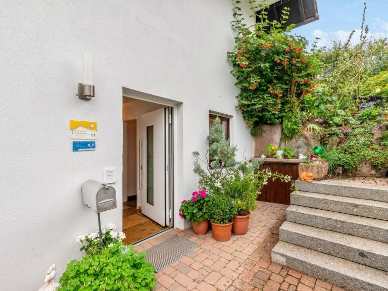 Holiday apartment with patio, garden & barbeque | Nature view — photo 4