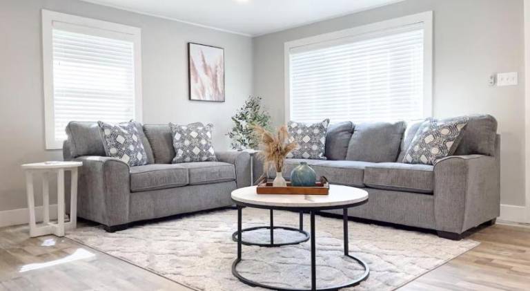 Vacation home | Perfect for remote work | Dogs allowed in Visalia, CA
