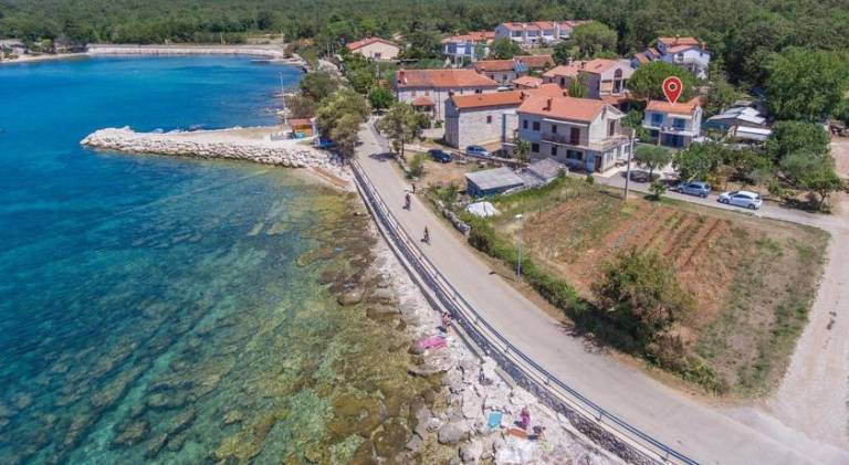 Vacation home with 2 rooms for 6 persons in Umag