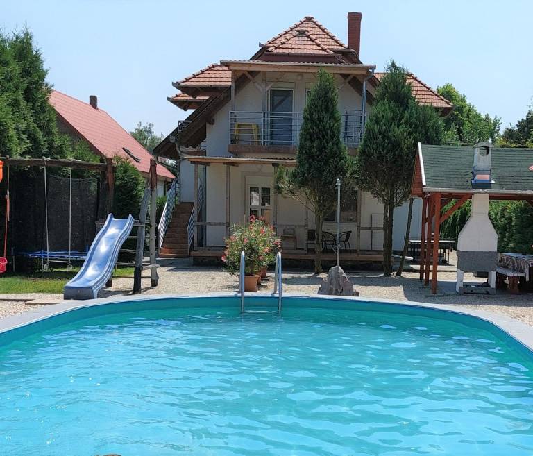 Dom Balatonmáriafürdő