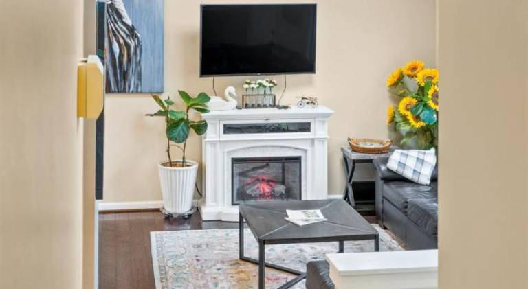 Spacious vacation home with hot tub | Pets are welcome — photo 4