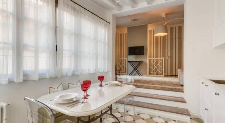 Child-friendly beautiful rental apartment with patio | Close to Ponte Vecchio | Suitable for remote work | Dogs allowed — photo 3