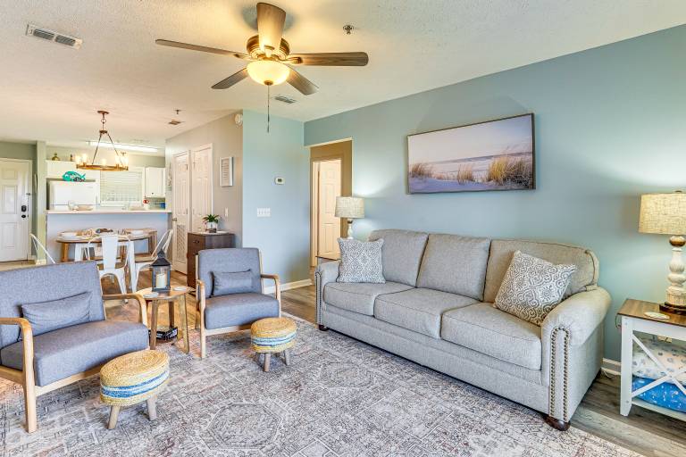 Walk to Beach: Condo w/ Balcony in PCB! — photo 4