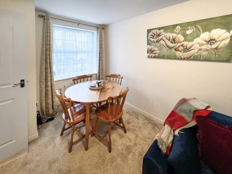 Family-oriented wonderful cottage with yard | River view | Pets are welcome — photo 5