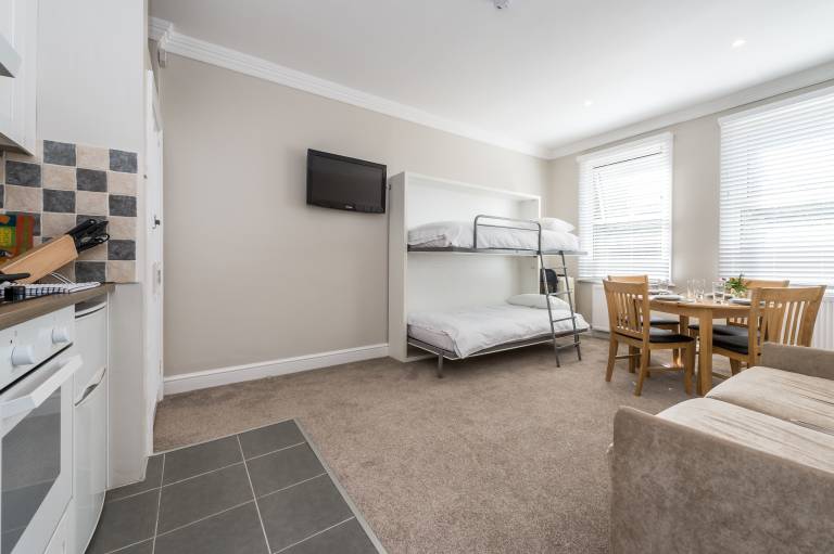 Holiday apartment with 2 rooms for 6 persons — photo 4