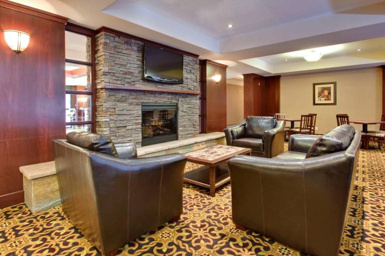 Holiday Inn Express & Suites Whitecourt Southeast by IHG — photo 3