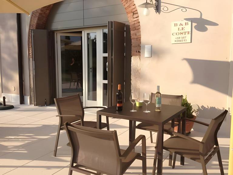Charming house with terrace & yard | Dogs allowed — photo 2