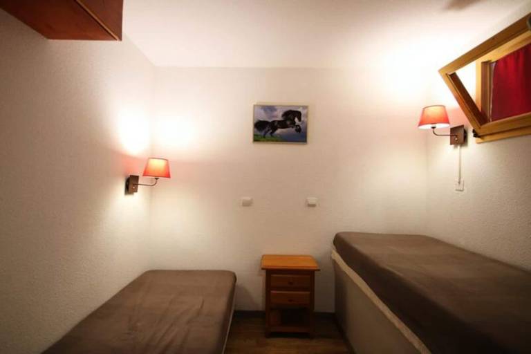 Charming rental apartment with patio & pool | Next to the ski | Dogs allowed — photo 4