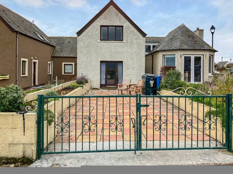 House  Brora