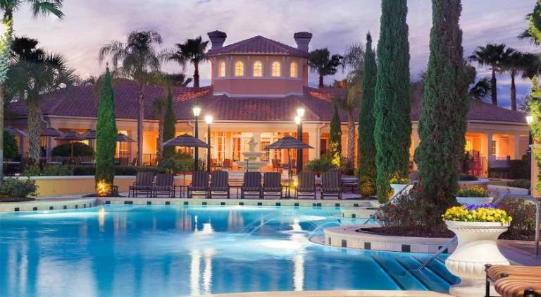 Serviced apartment with pool, hot tub & patio | Perfect for remote work in Orlando, FL
