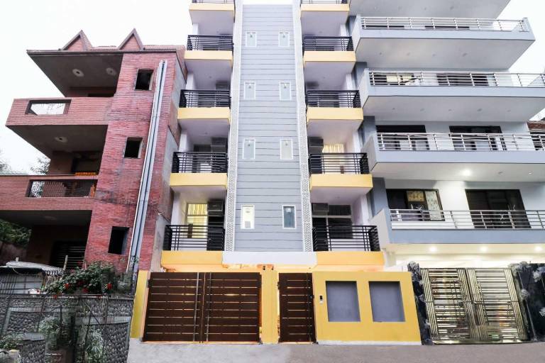 Townhouse Sector 18 Udhyog Vihar