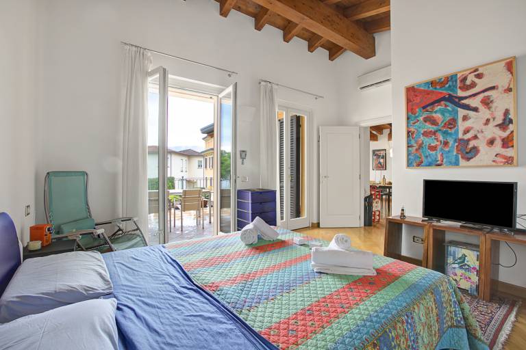 Holiday apartment with terrace & garden | Lake view — photo 5