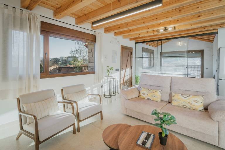 Vacation home with terrace & barbecue | Mountain view — photo 3