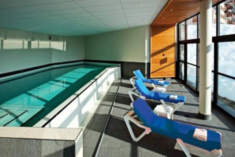Apartment with pool & sauna — photo 2