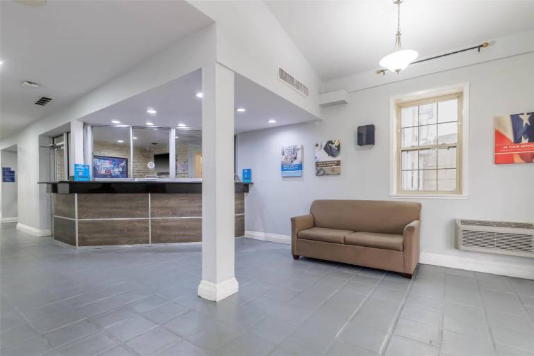 Studio 6 Suites Dallas, TX - Downtown — photo 3