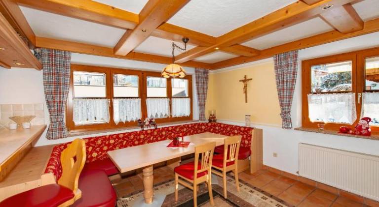 Wonderful vacation home with patio & garden | Close to the ski | Pet-friendly — photo 3