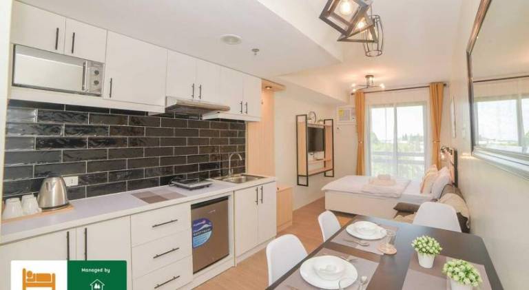 Holiday apartment with patio & pool | Suitable for remote work — photo 3