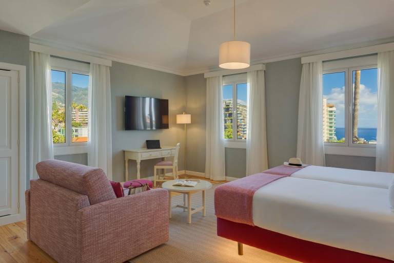 Family-friendly wonderful serviced apartment with garden, sauna & patio | Next to Quinta Vigia | Pets are welcome — photo 2