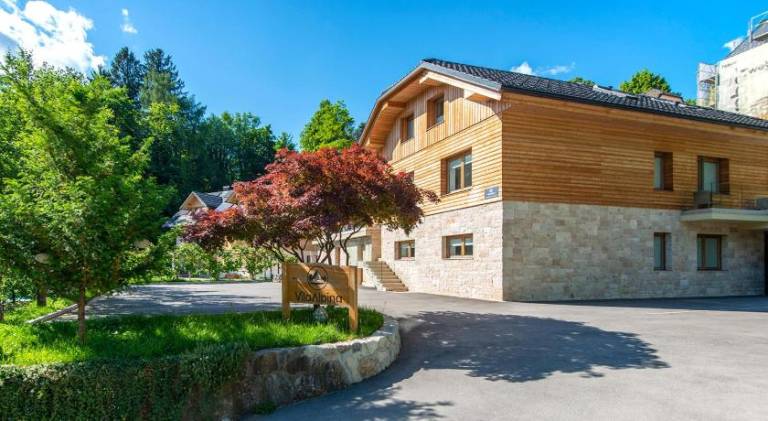 Prenočišče z zajtrkom Bohinjska Bela