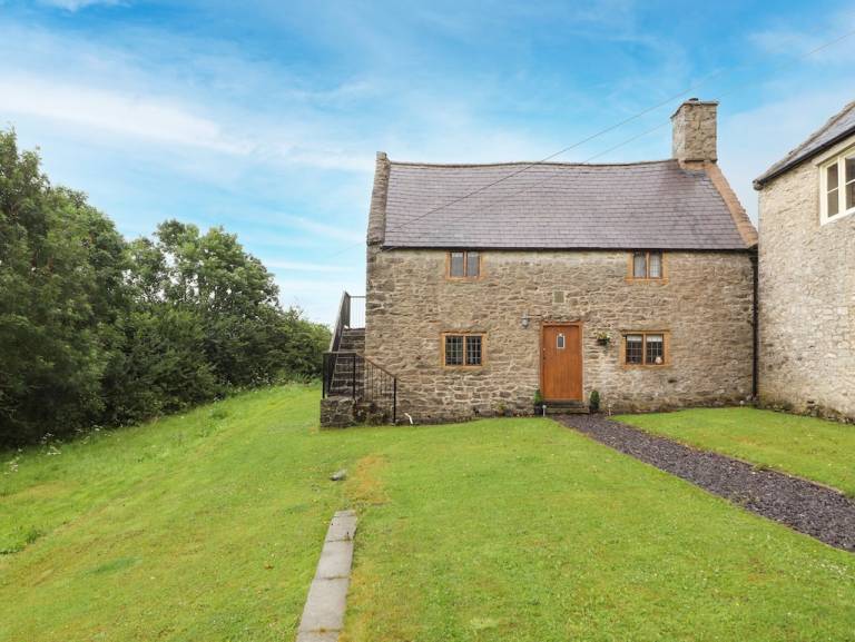Cottage  Caerwys