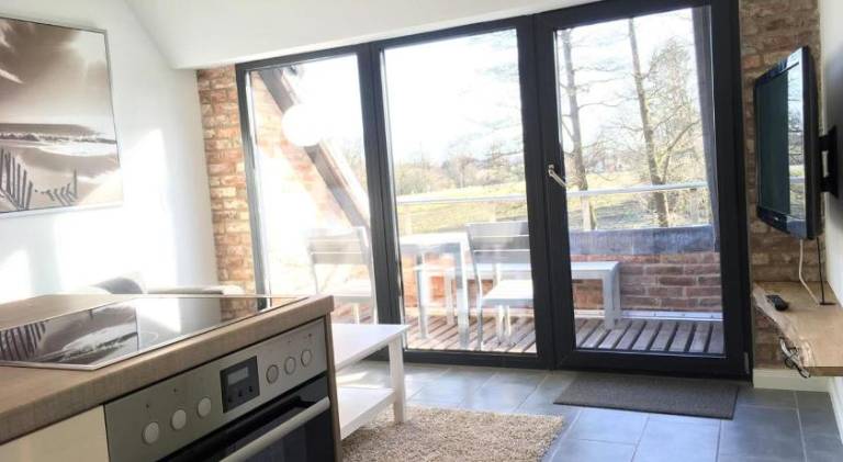 Rental apartment with patio — photo 3