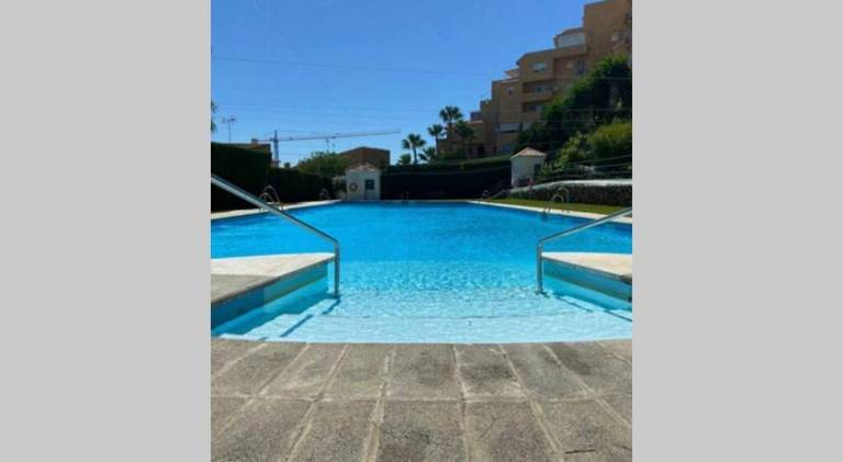 Holiday apartment with pool in Estepona