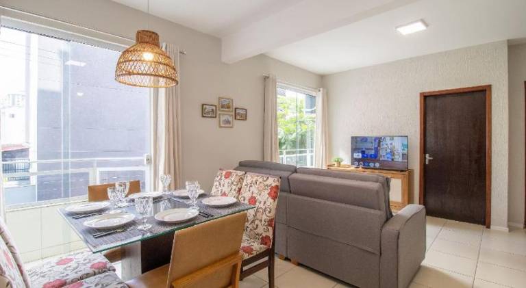 Holiday apartment with 2 rooms for 6 persons in Balneário Camboriú