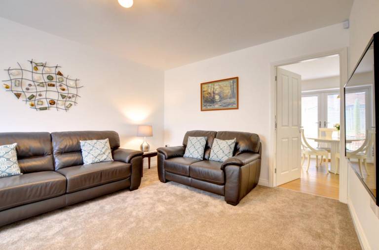 Child-friendly pleasant cottage with garden | Beach nearby | Pets are welcome — photo 3