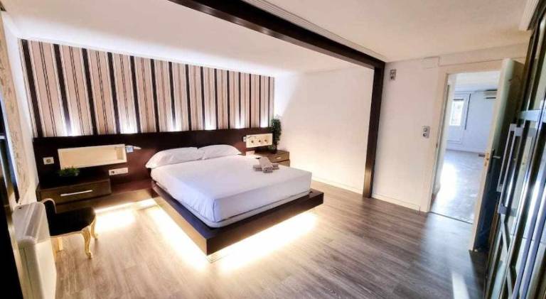 Pleasant holiday apartment | Next to Cathedral-Basilica of Our Lady of the Pillar | Pets are welcome — photo 2