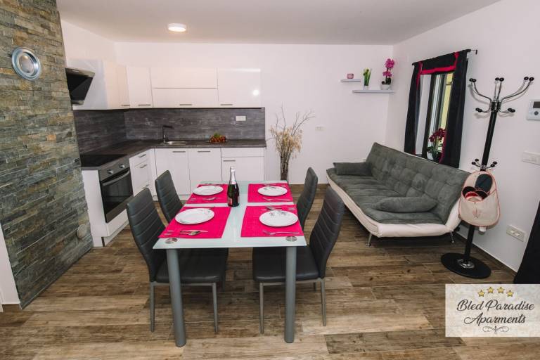 Holiday apartment with patio — photo 2
