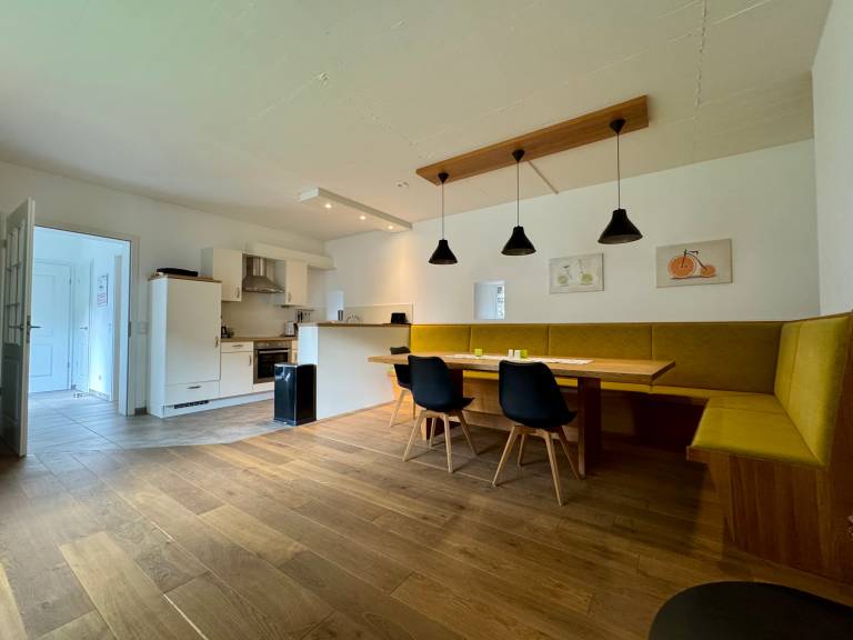 Fully equipped apartment with fast internet, terrace & yard | Garden view | Dogs allowed — photo 3