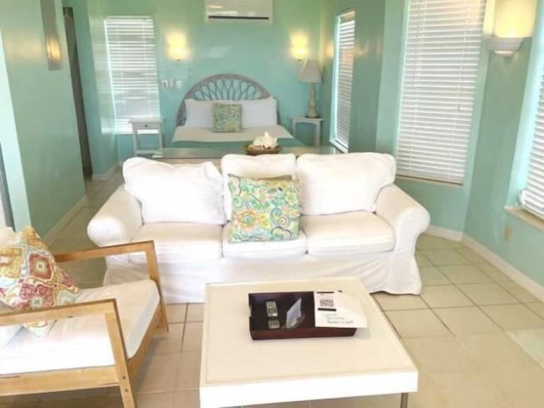 Villa  Conch Bar