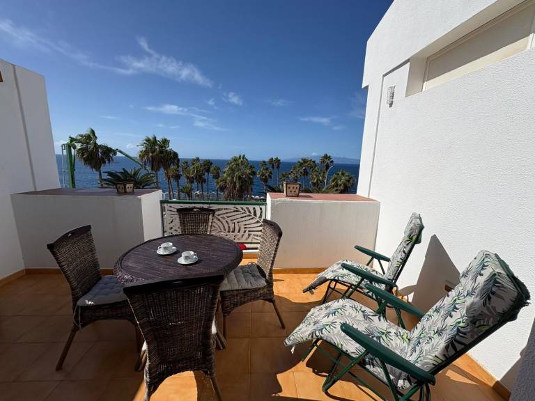 House with fast internet & patio | Mountain view | Close to the beach | Pets allowed — photo 4