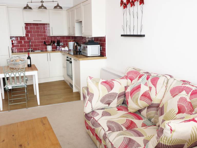 Family-friendly pleasant cottage | Beach view | Beach nearby | Pet-friendly — photo 5