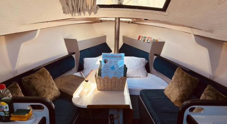 Deolinda Charming Boat Stay at Oriente Marina — photo 2