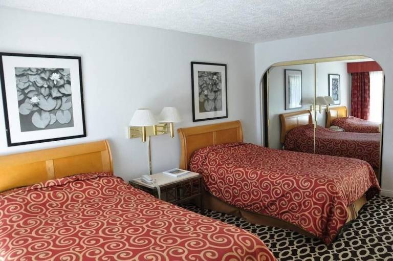Motel Taquitz River Estates
