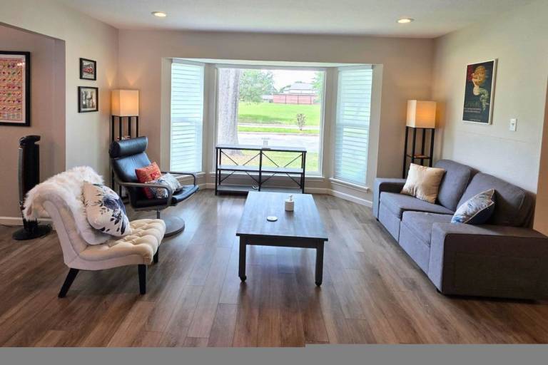 Child-friendly nice vacation home with garden | Next to Space Center Houston | Dogs allowed — photo 2