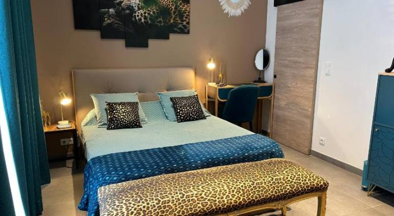 La CORSA CHAMBRE FAMILIALE DELUXE in Narbonne