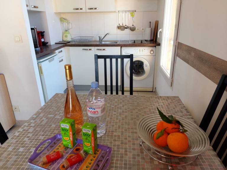 Rental apartment with yard, pool & patio | Nature view | Next to the beach | Dogs allowed — photo 5