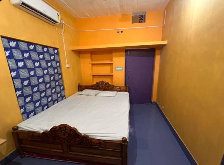 Goroomgo Sandhya Homestay Puri in Puri