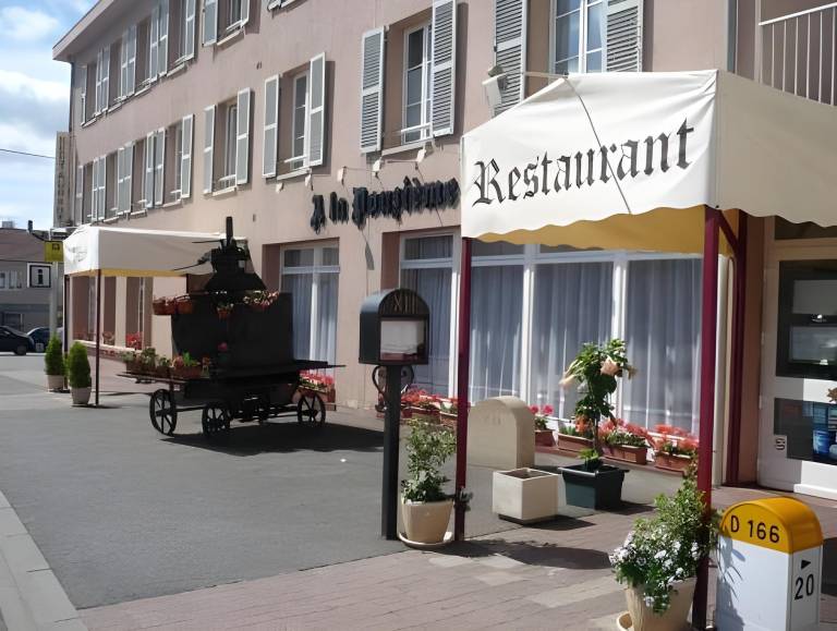 Logis Restaurant & Hotel A la 12 in Nancy