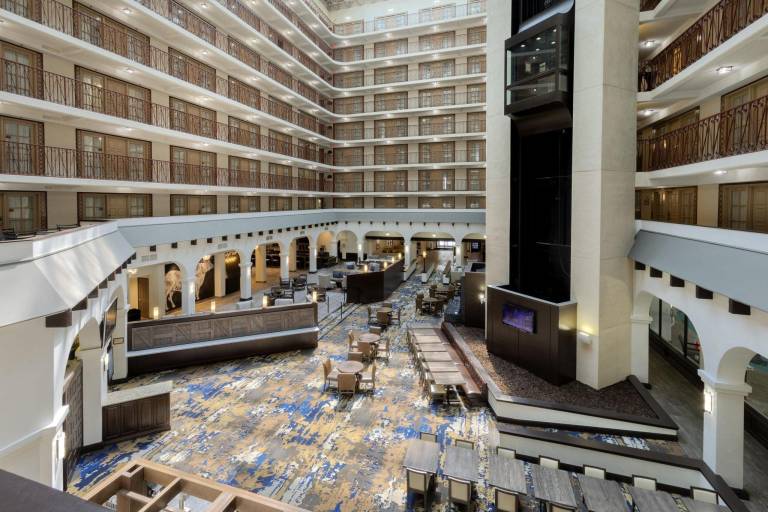 Embassy Suites by Hilton Tulsa I-44 — photo 3