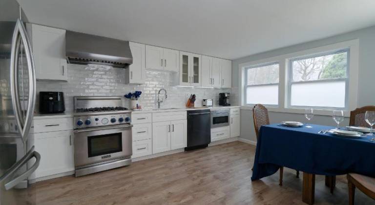 Apartment with patio & garden | Perfect for remote work — photo 3