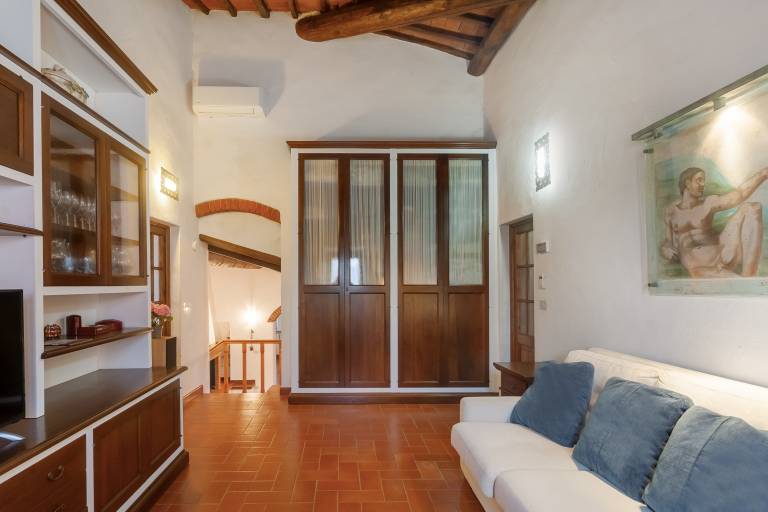 Manor House with Chianti Hills View and Pool — photo 4