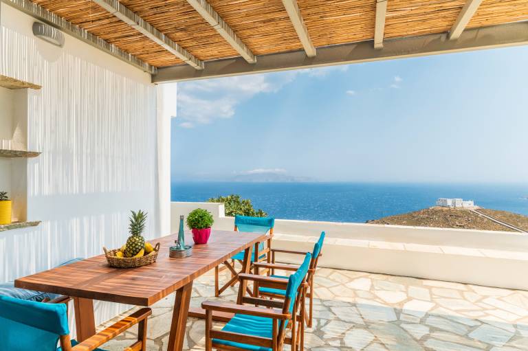 House Tinos