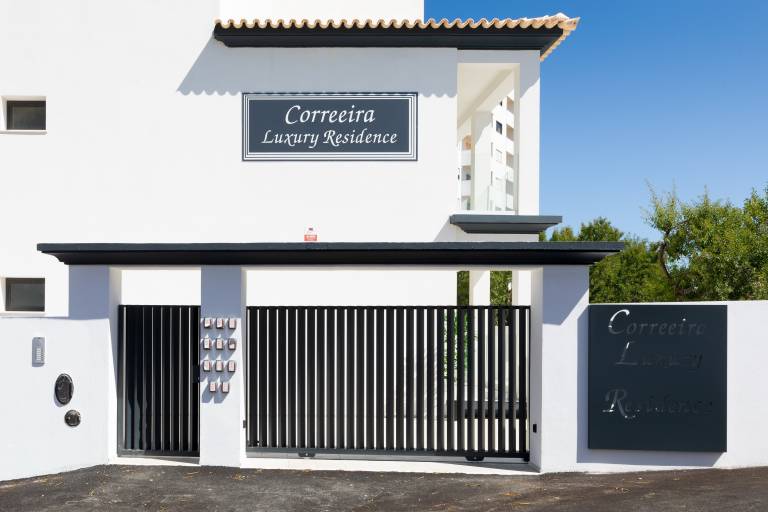 Correeira Luxury Residence T2 H - Albufeira, Pools, Wifi, Bbq, Beach — photo 4