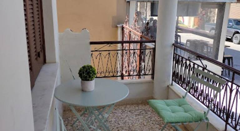 Apartment with terrace — photo 4