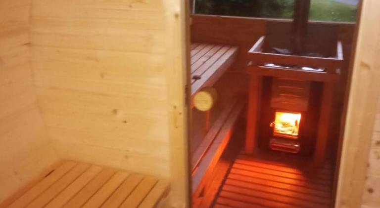Serviced apartment with hot tub, pool & terrace — photo 3